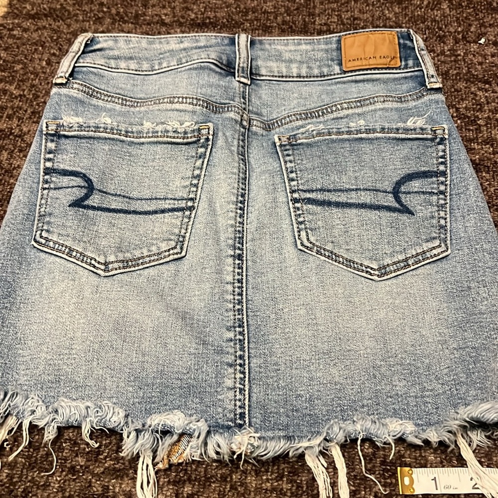 American Eagle Hi Rise Mini distressed Super Stretch size 2 Jean Skirt - Picture 6 of 9